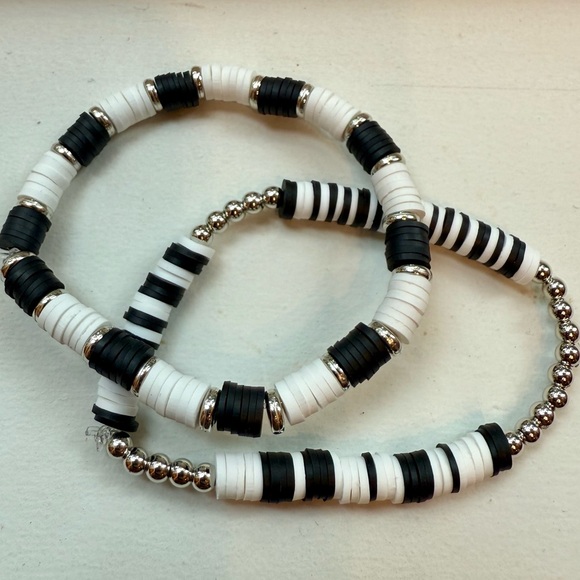 NEW Handmade Clay Bead Bracelet Set of 2 Black & White Chic One Size Dainty Boho - Picture 4 of 4
